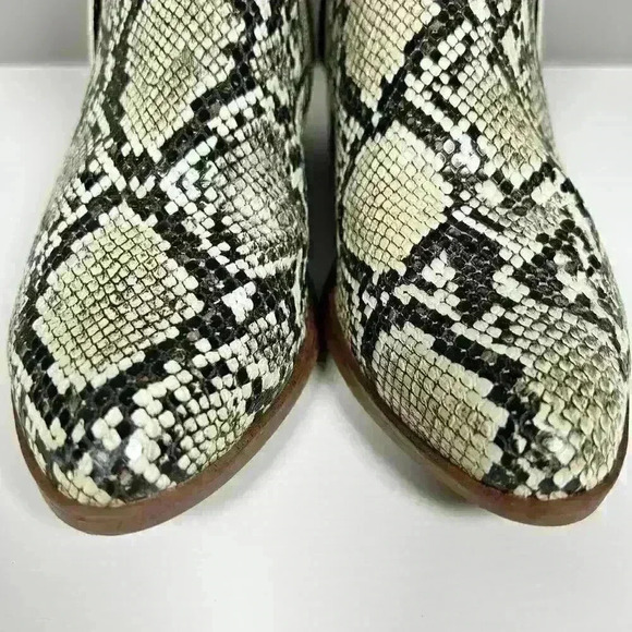 MIA Side Zip Snake Print Chunky Heel Ankle Boots Booties White Black Women 6.5 - Picture 8 of 13